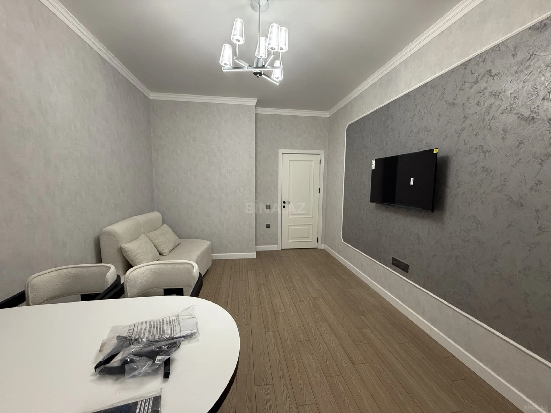 Kirayə verilir 2 otaqlı mənzil 60 m²