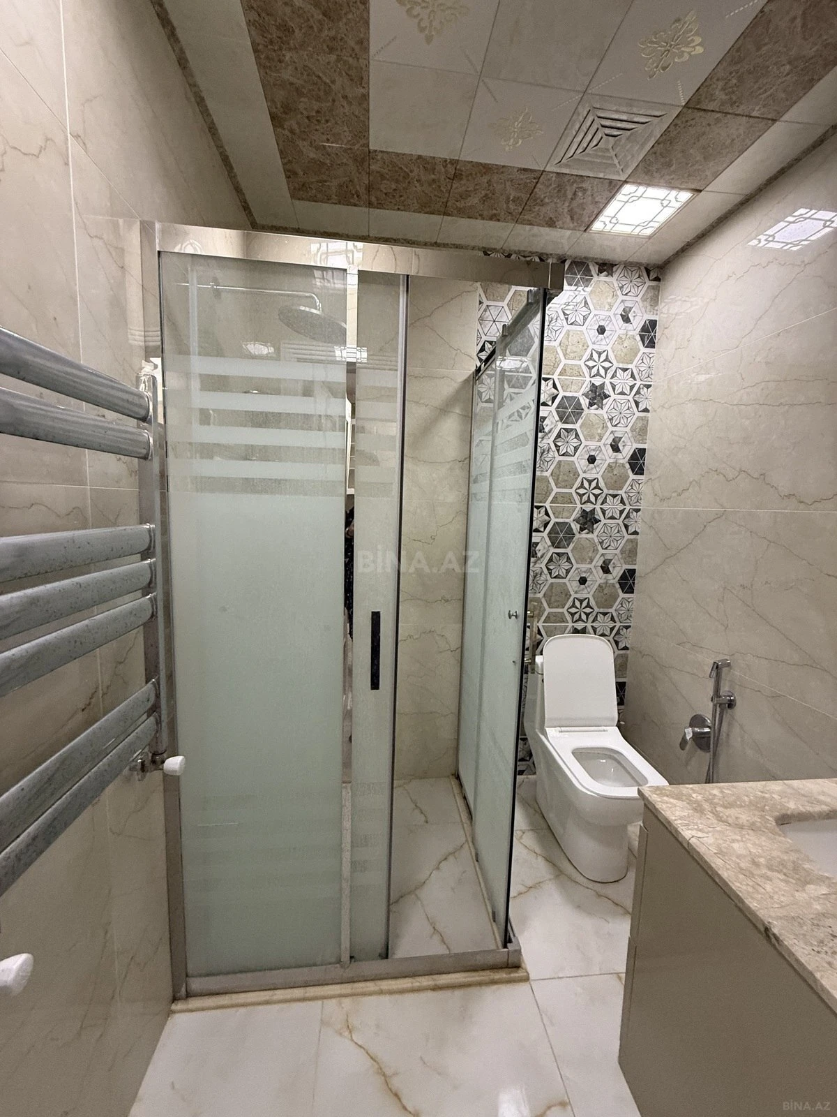 Kirayə verilir 2 otaqlı mənzil 60 m²