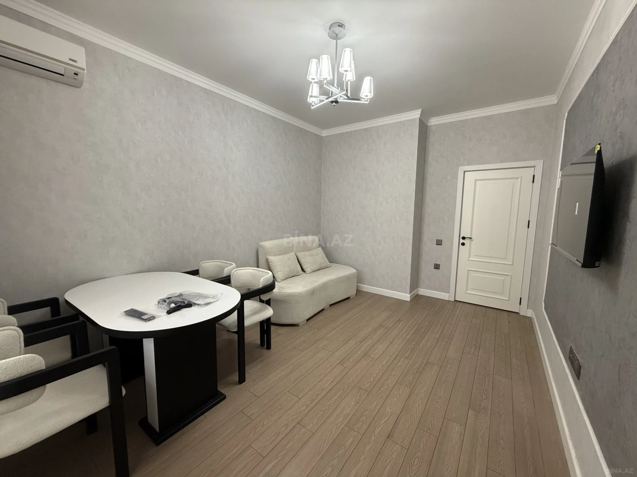 Kirayə verilir 2 otaqlı mənzil 60 m²