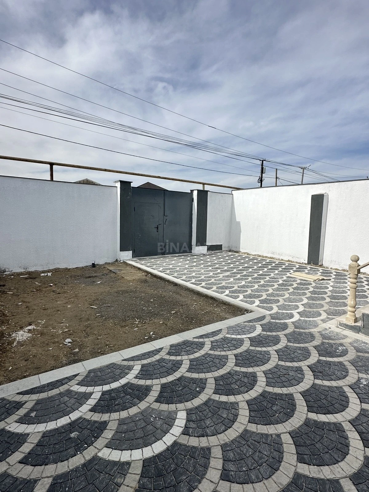 Satılır 4 otaqlı həyət evi 120 m²
