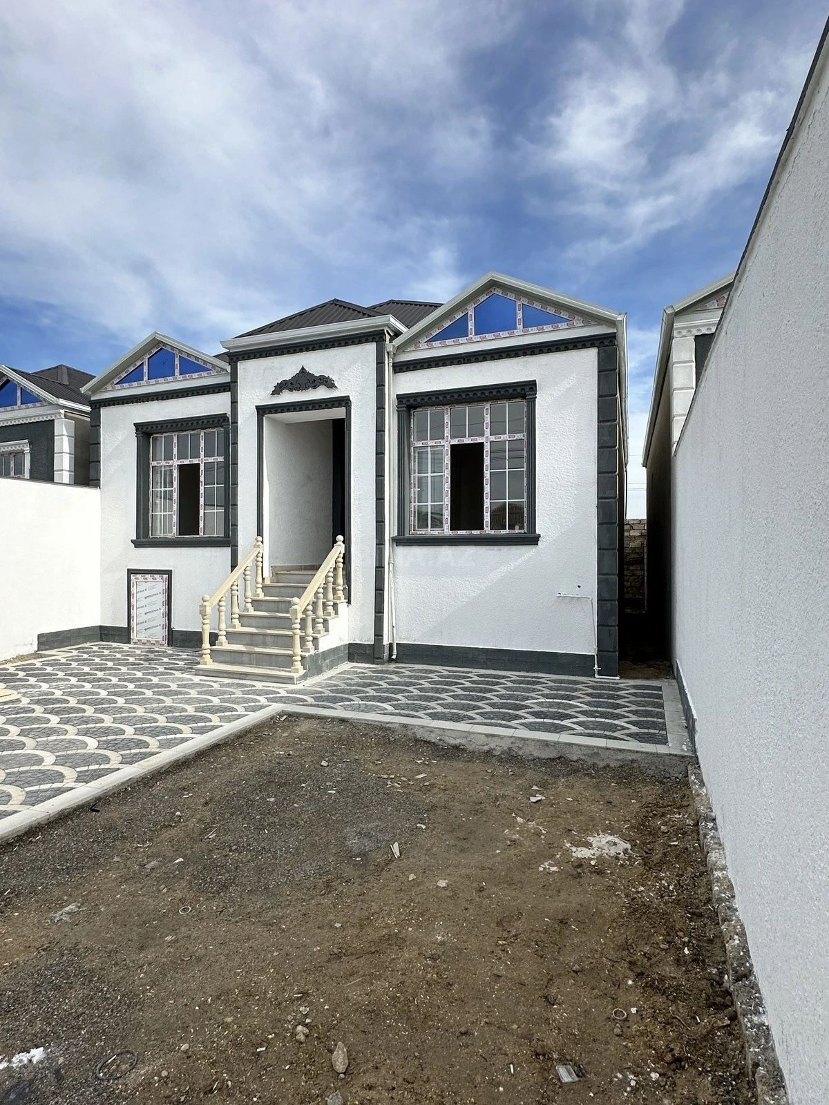 Satılır 4 otaqlı həyət evi 120 m²