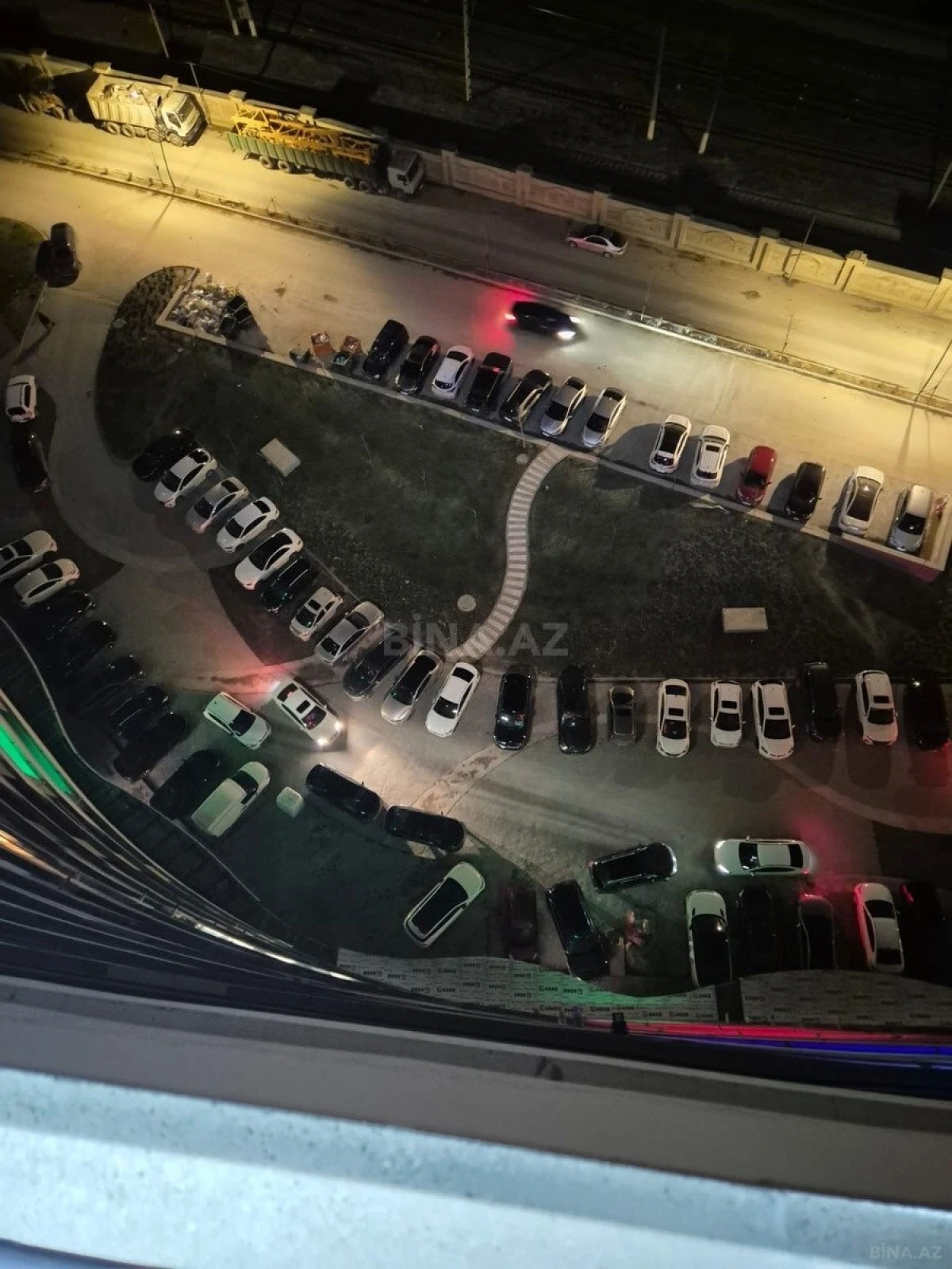 Kirayə verilir 2 otaqlı mənzil 67 m²