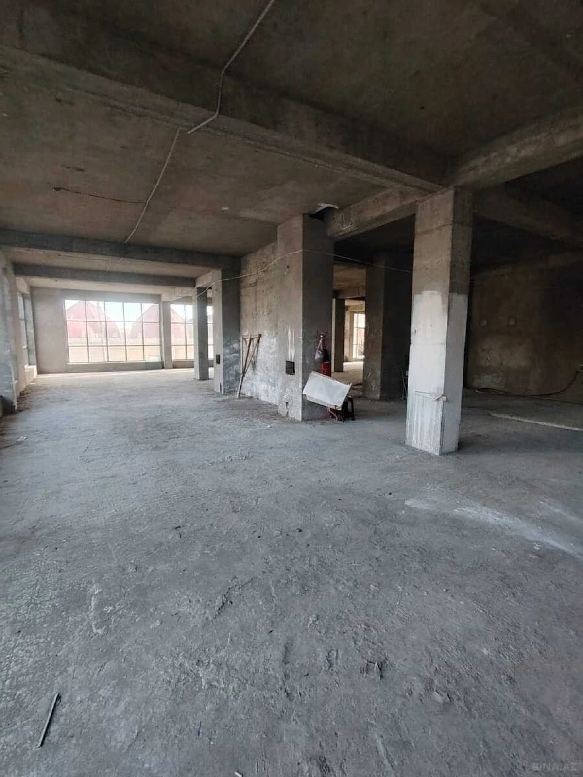 Kirayə verilir obyekt 400 m²