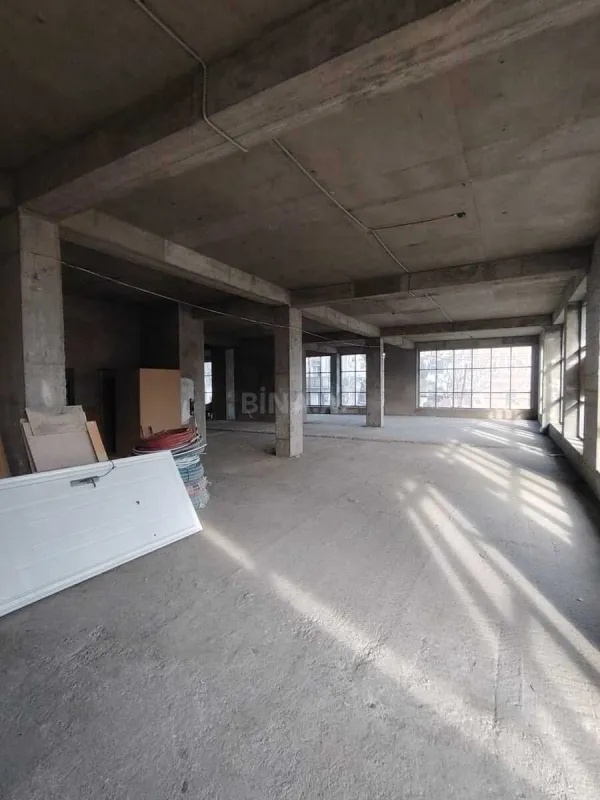 Kirayə verilir obyekt 400 m²