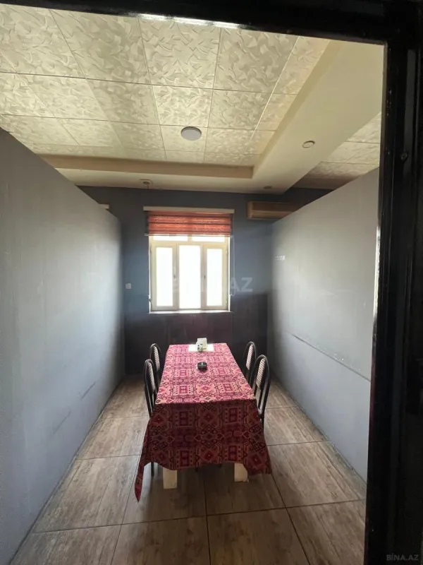 Satılır 14 otaqlı həyət evi 240 m²