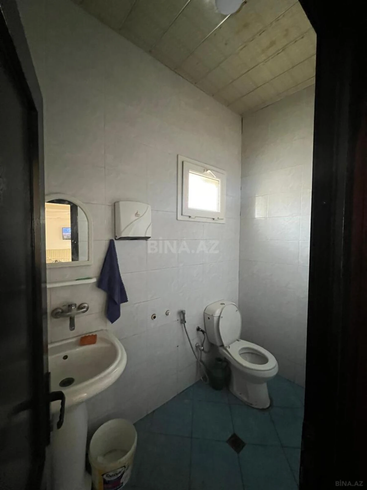 Satılır 14 otaqlı həyət evi 240 m²