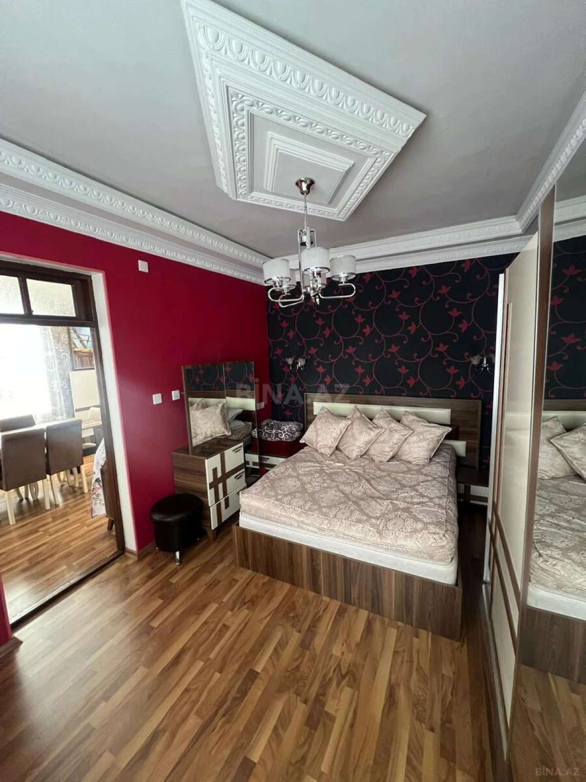Satılır 14 otaqlı həyət evi 240 m²
