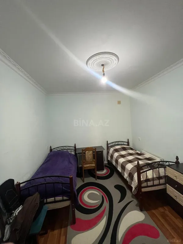 Satılır 14 otaqlı həyət evi 240 m²