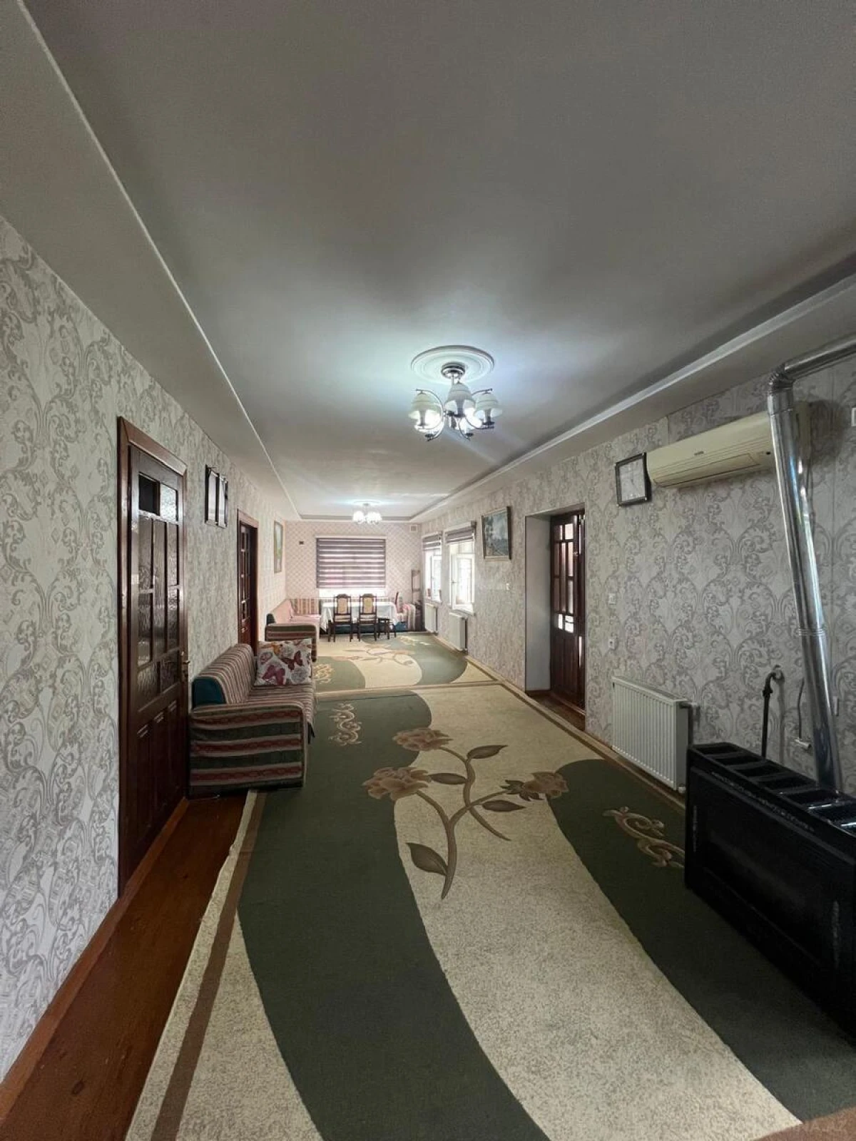 Satılır 14 otaqlı həyət evi 240 m²