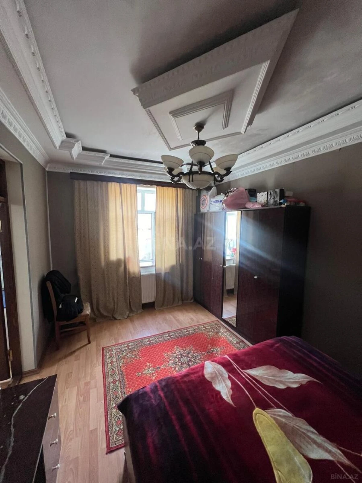 Satılır 14 otaqlı həyət evi 240 m²