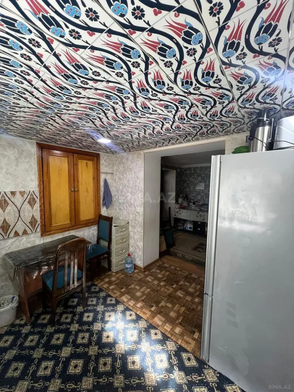 Satılır 14 otaqlı həyət evi 240 m²