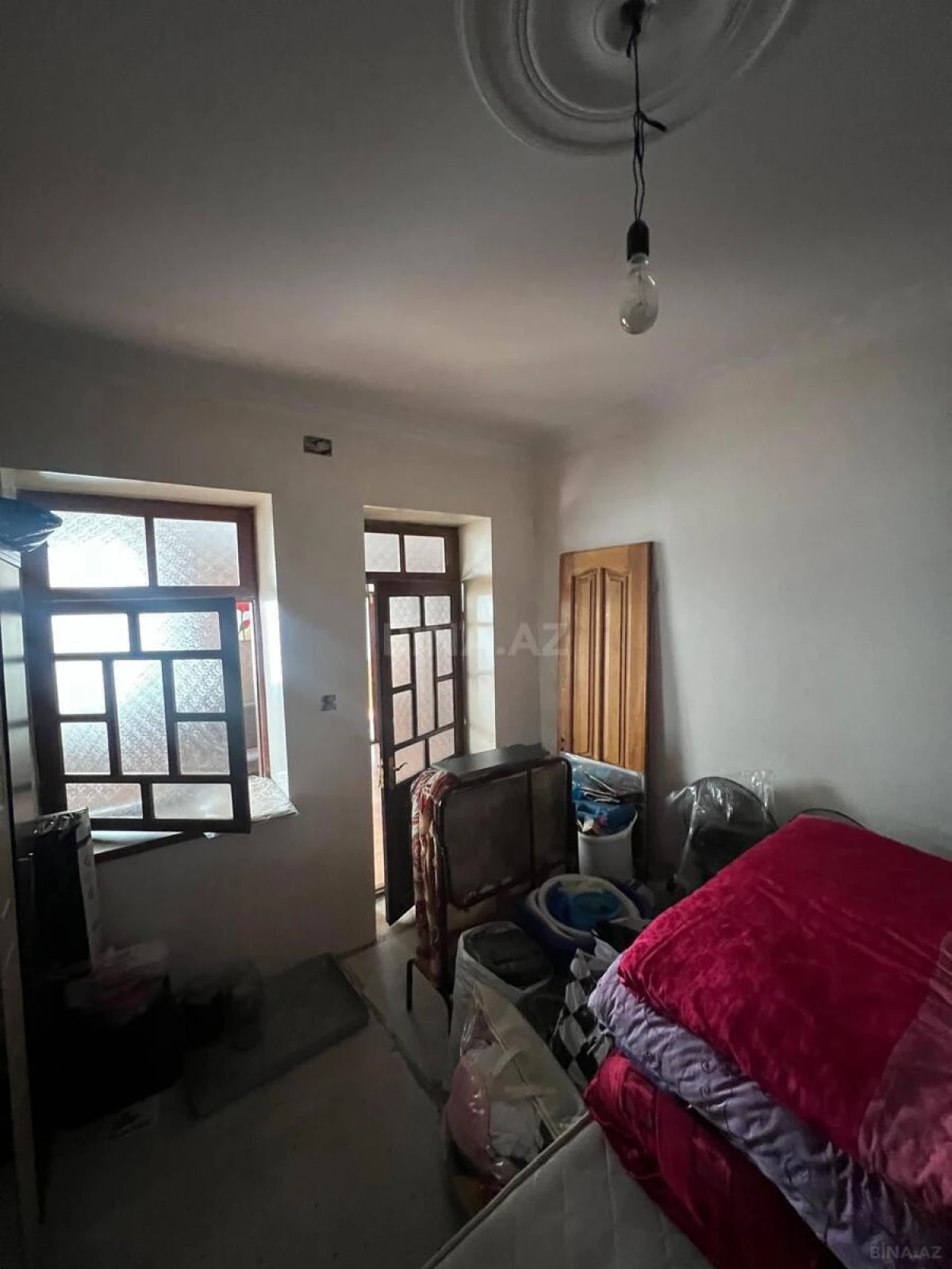 Satılır 14 otaqlı həyət evi 240 m²