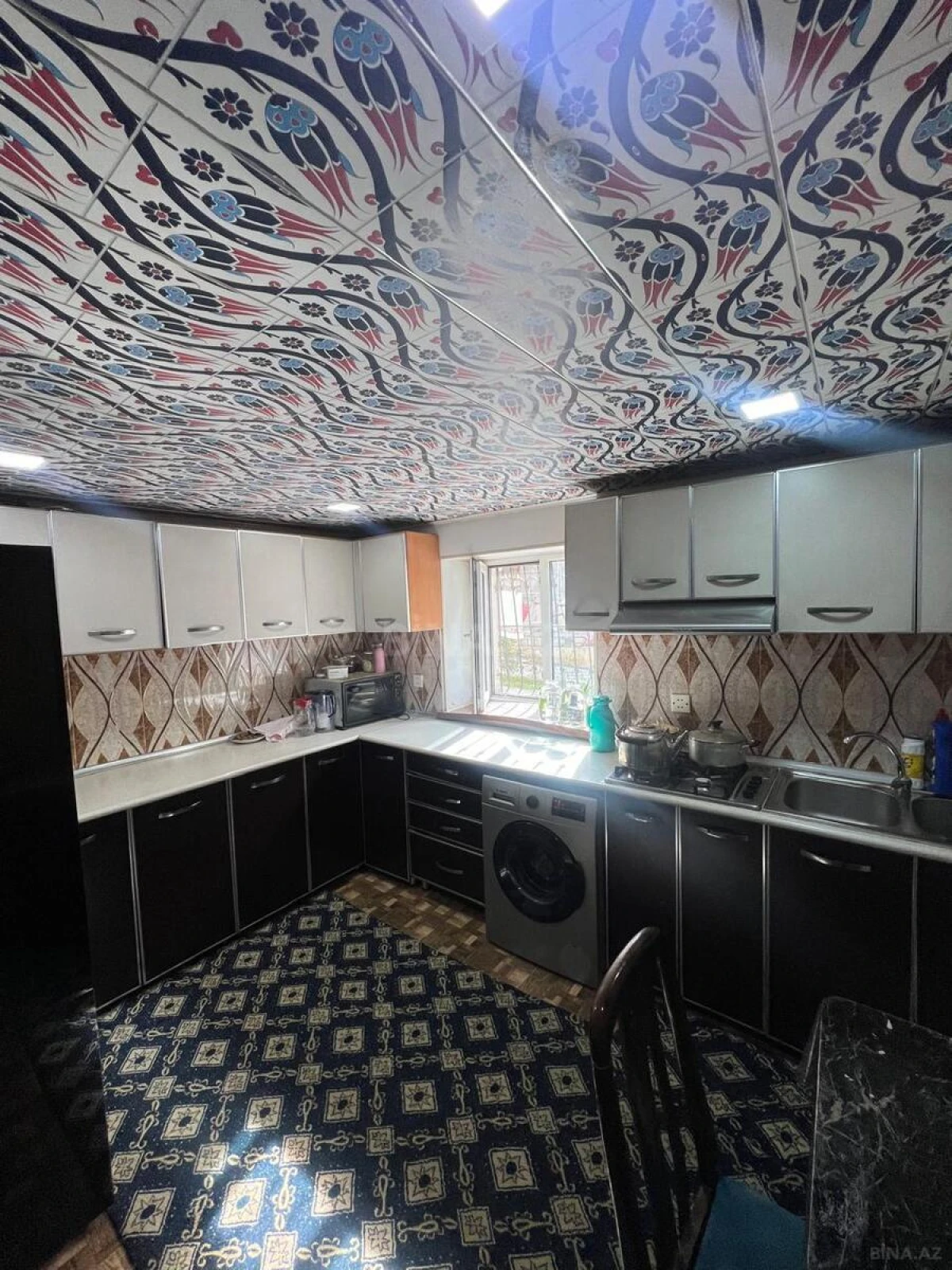 Satılır 14 otaqlı həyət evi 240 m²