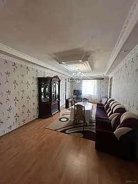Satılır 14 otaqlı həyət evi 240 m²