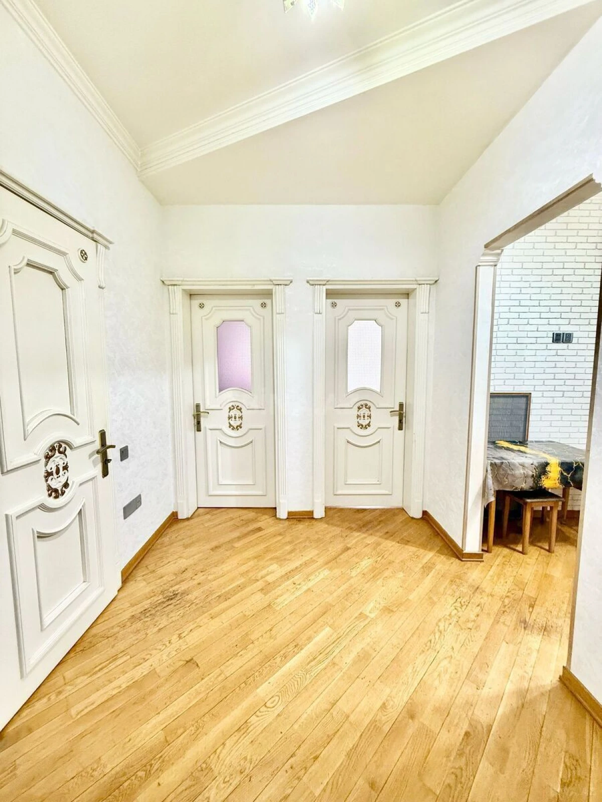 Kirayə verilir 2 otaqlı mənzil 75 m²