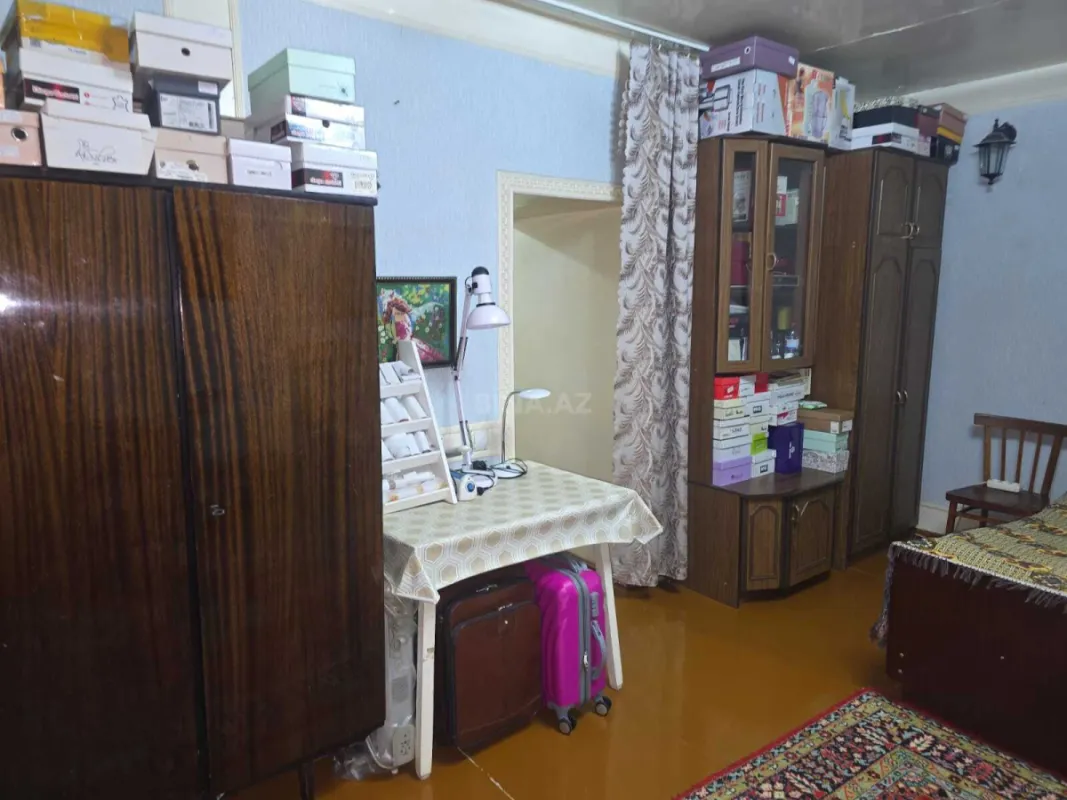 Satılır 4 otaqlı mənzil 55 m²