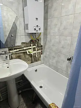 Satılır 4 otaqlı mənzil 55 m²