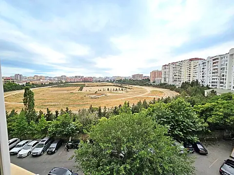 Kirayə verilir 6 otaqlı mənzil 400 m²
