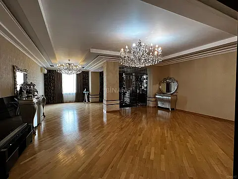 Satılır 4 otaqlı mənzil 224 m² — Bakı 4 otaq 224.00 m²