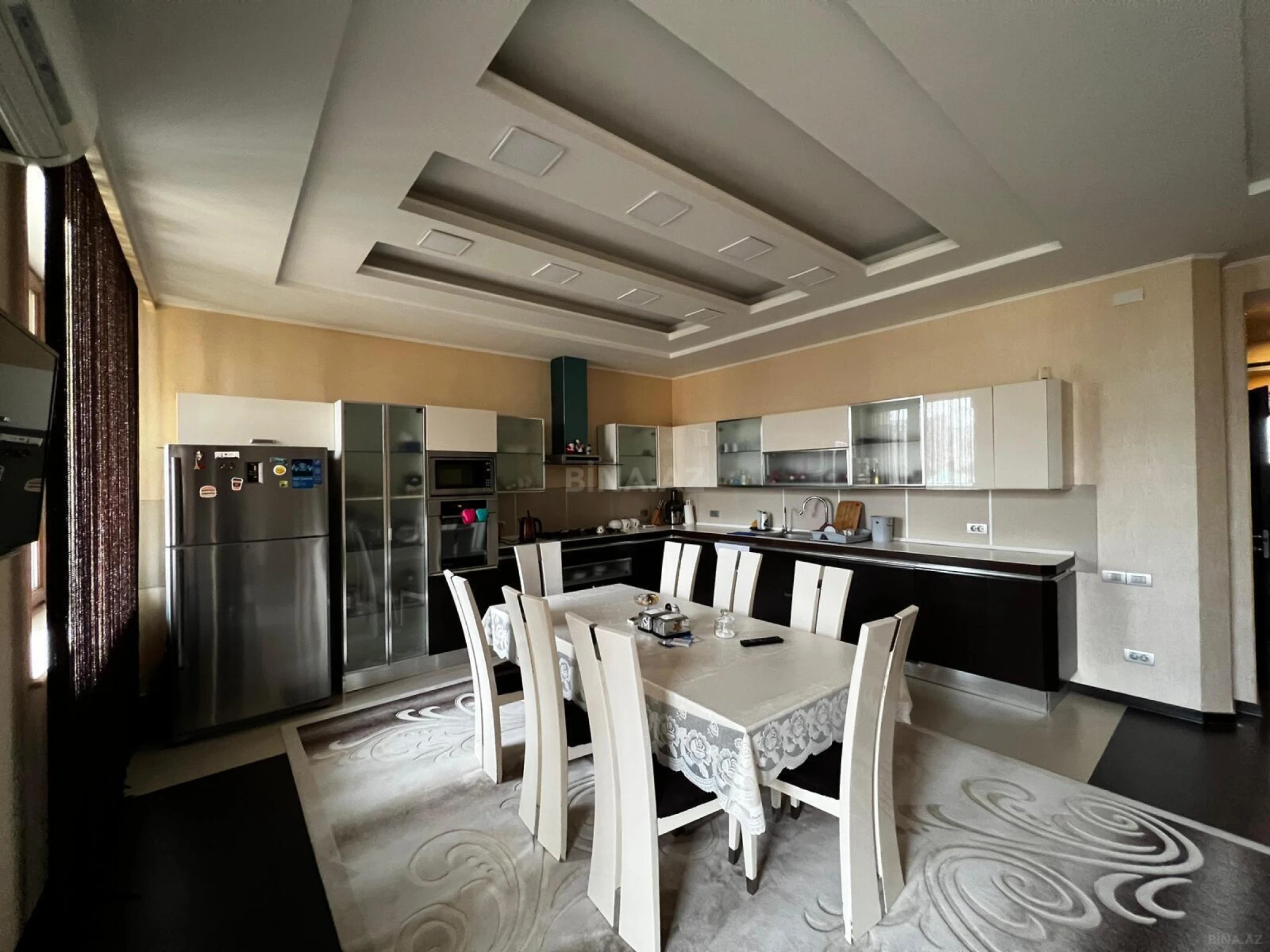 Satılır 4 otaqlı mənzil 224 m²