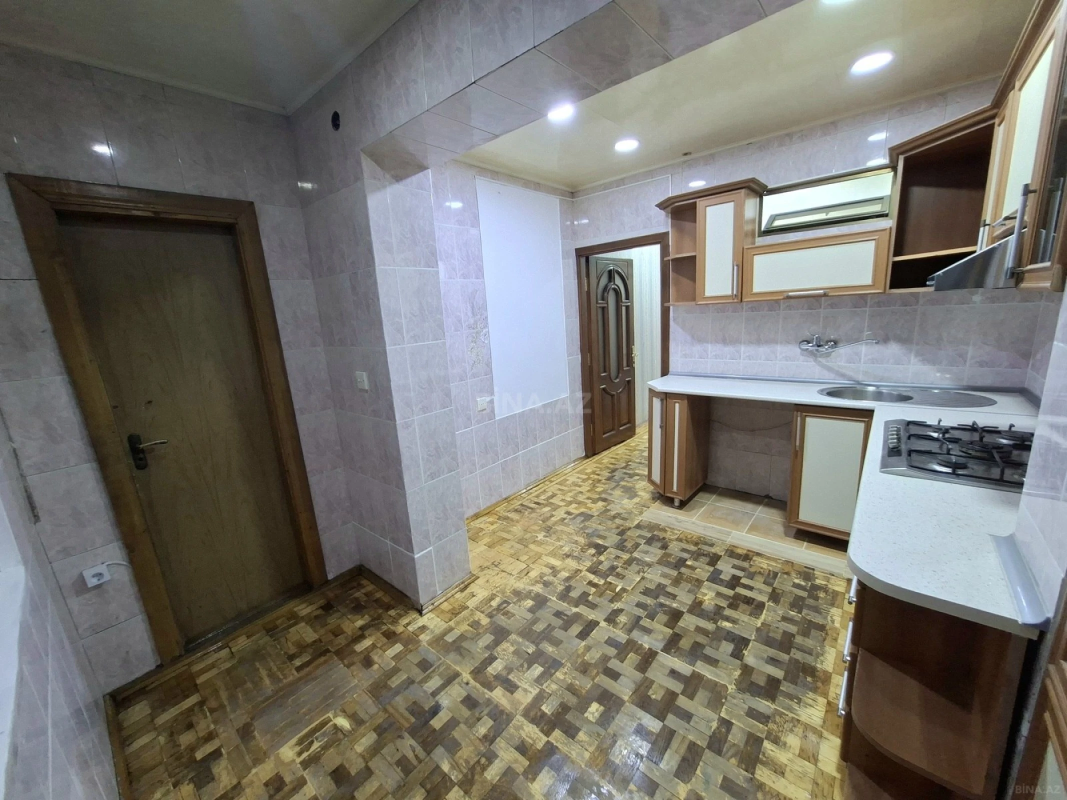 Satılır 3 otaqlı mənzil 90 m²