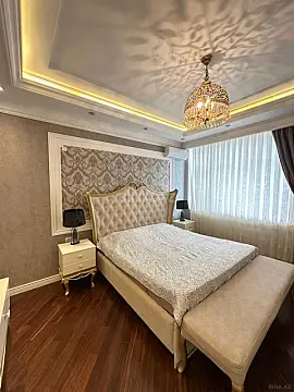 Kirayə verilir 4 otaqlı mənzil 145 m²