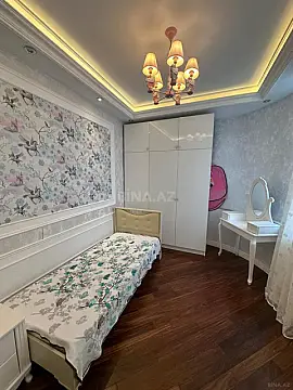 Kirayə verilir 4 otaqlı mənzil 145 m²