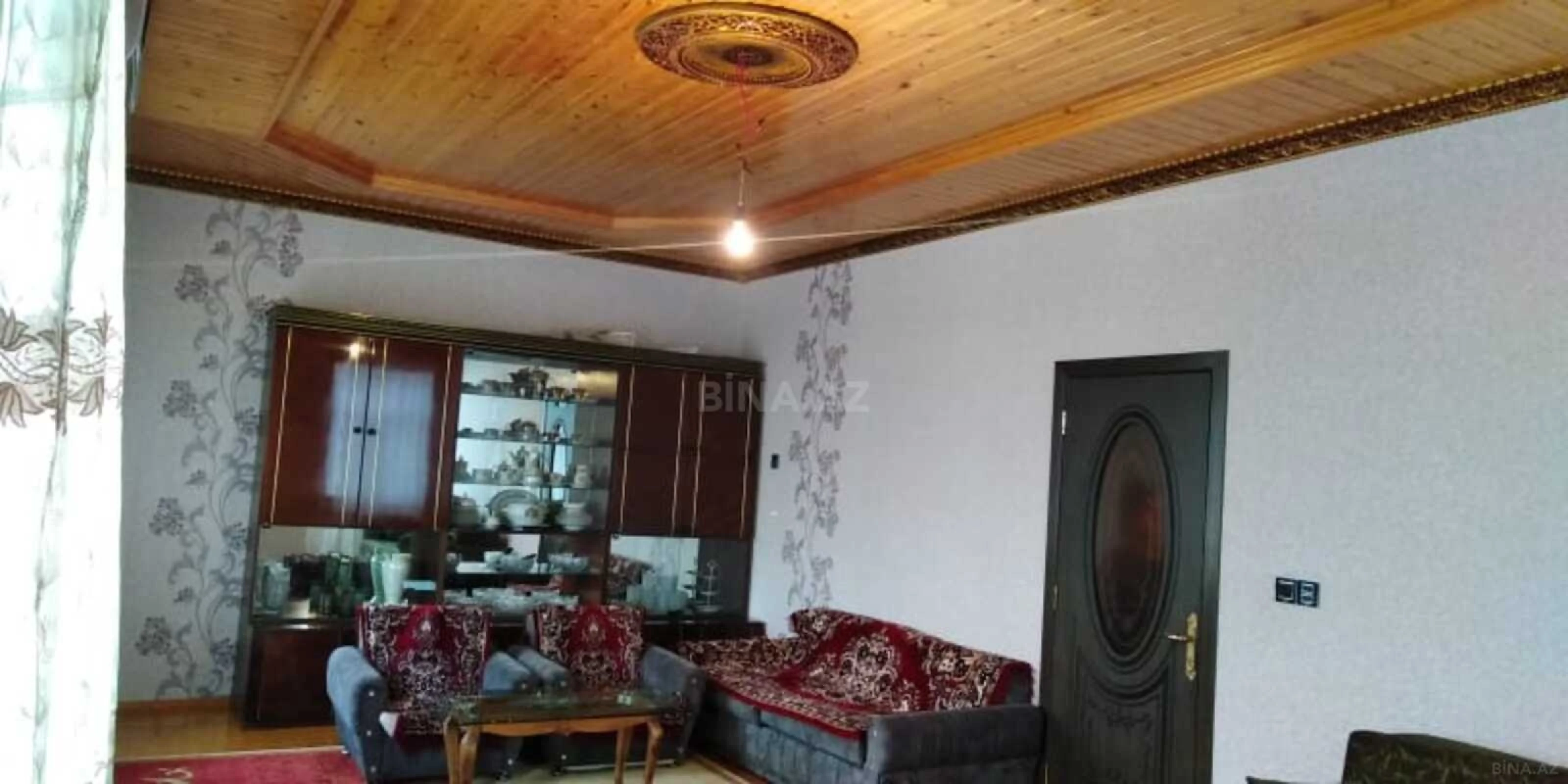Satılır 5 otaqlı həyət evi 140 m²