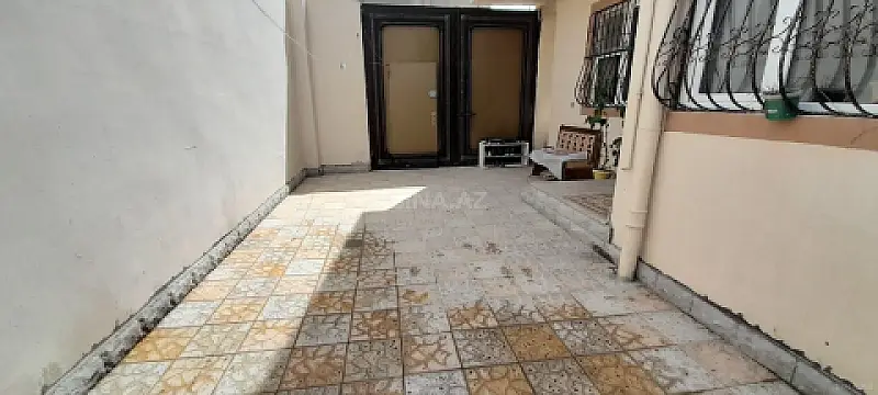 Satılır 5 otaqlı həyət evi 140 m²