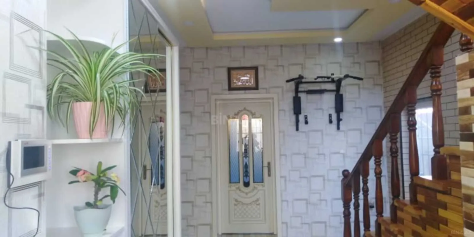 Satılır 5 otaqlı həyət evi 140 m²