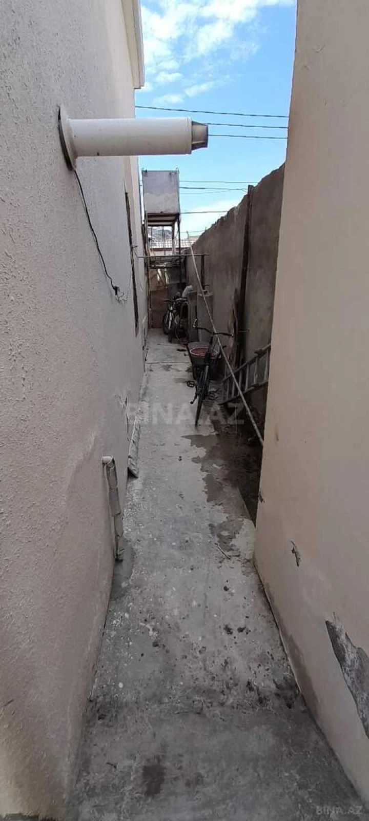 Satılır 5 otaqlı həyət evi 140 m²