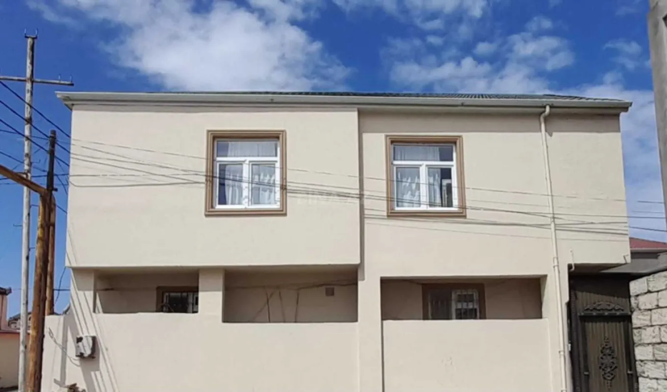 Satılır 5 otaqlı həyət evi 140 m²