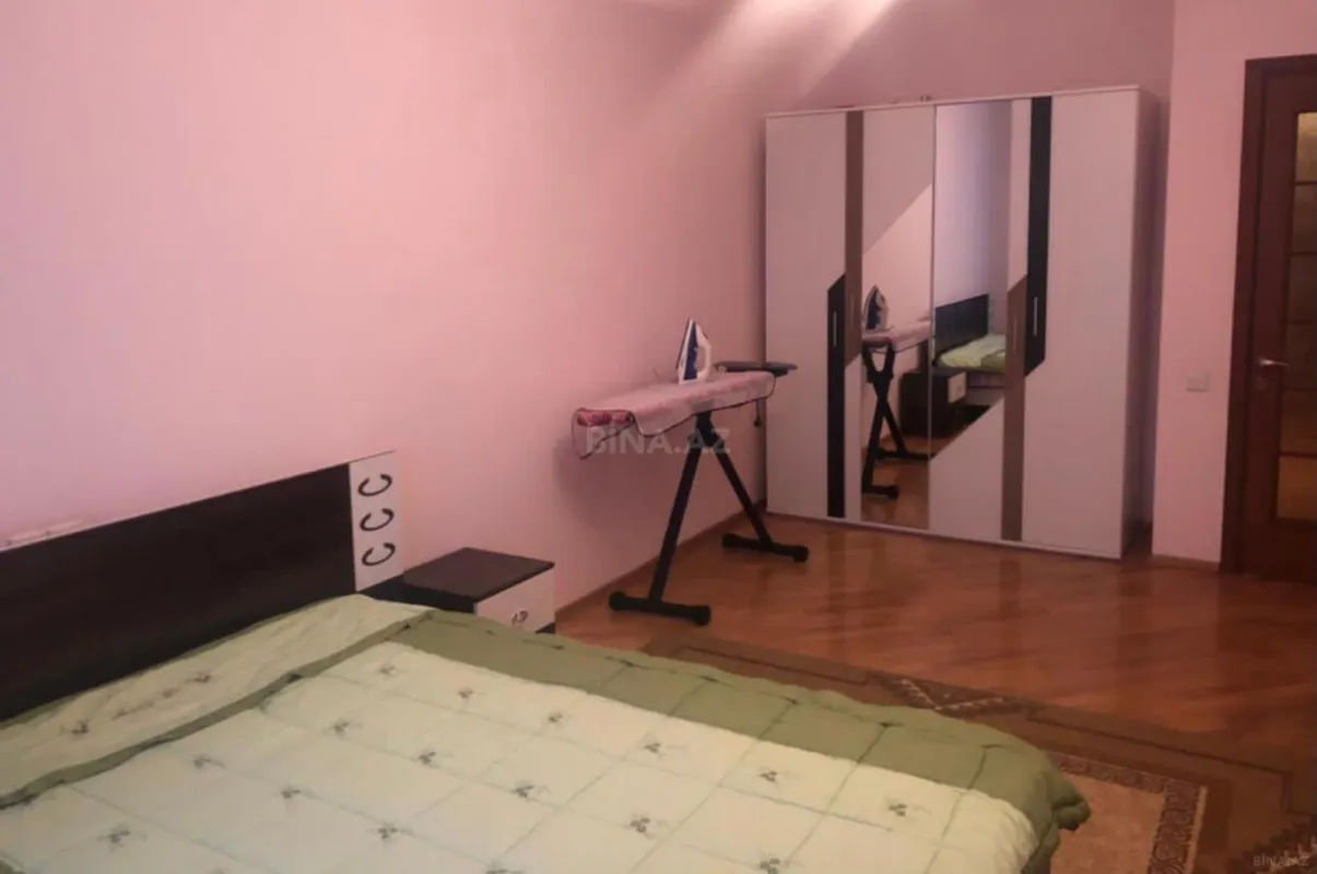 Kirayə verilir 3 otaqlı mənzil 155 m²