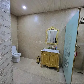Satılır 5 otaqlı həyət evi 240 m²