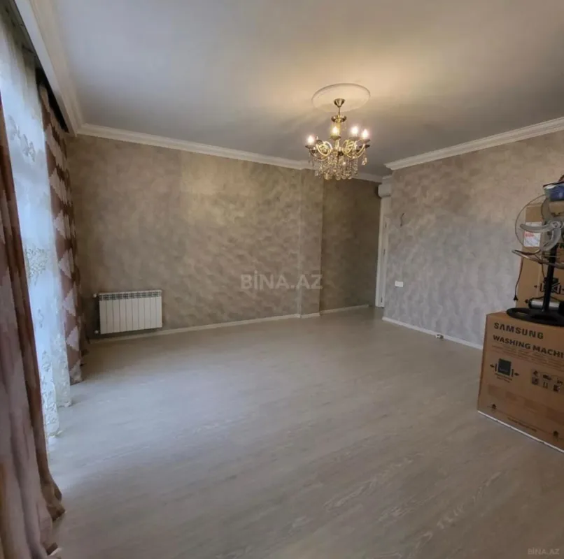 Satılır 5 otaqlı həyət evi 240 m²