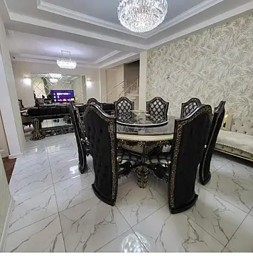 Satılır 5 otaqlı həyət evi 240 m²