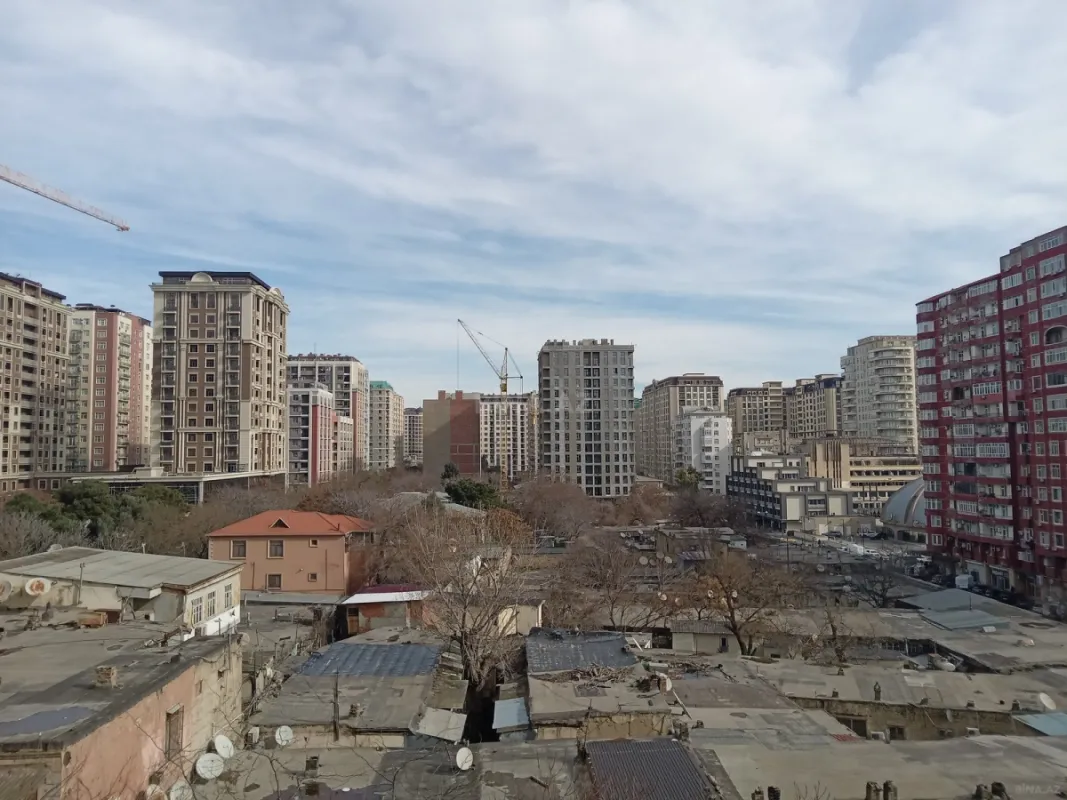 Satılır 2 otaqlı mənzil 60 m²