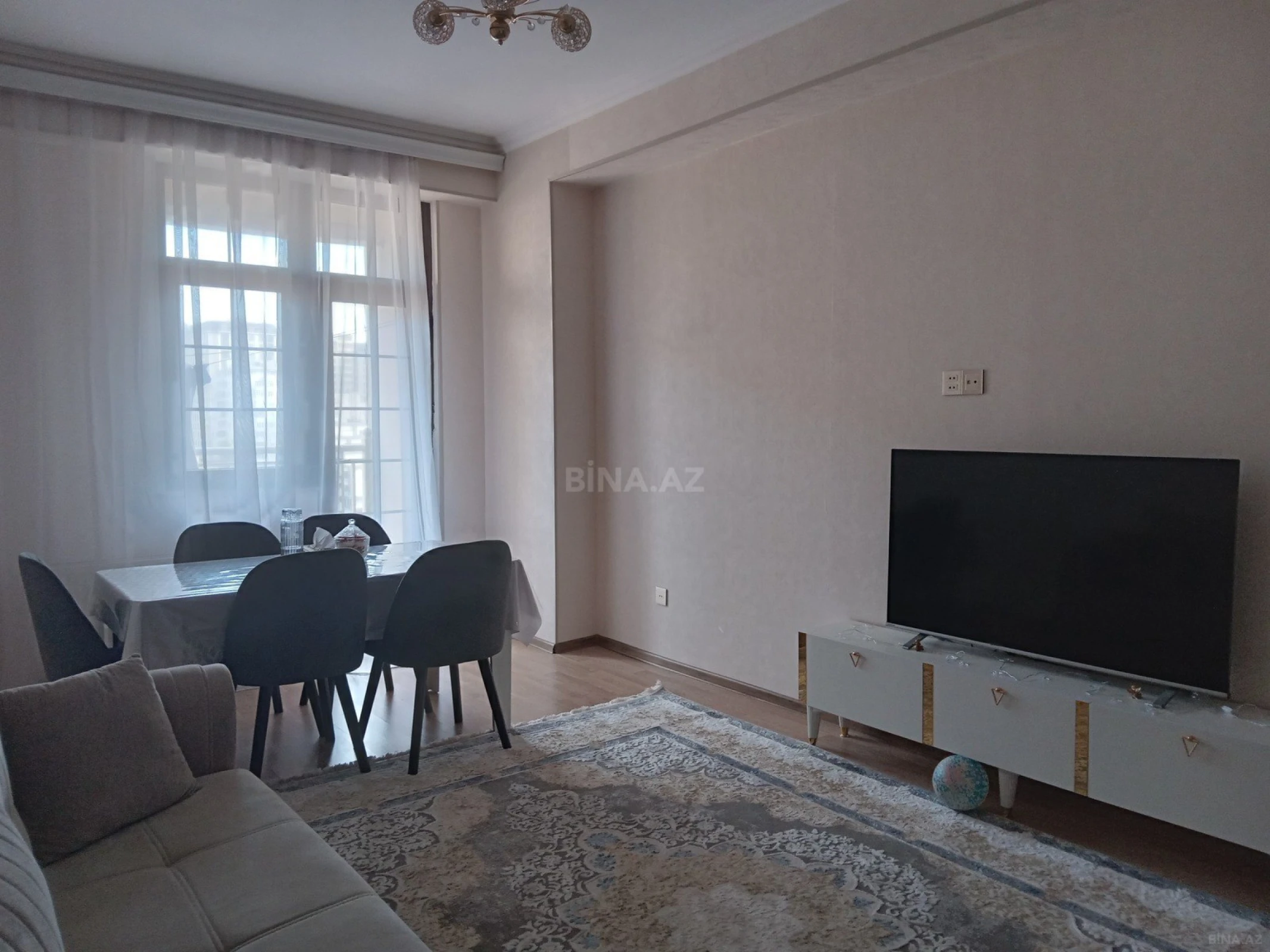 Satılır 2 otaqlı mənzil 60 m²