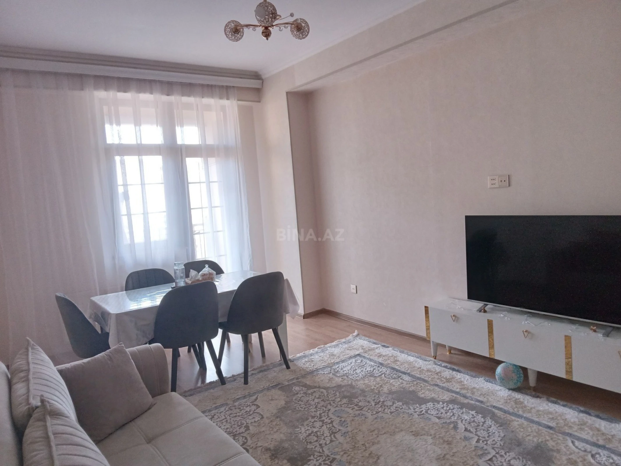 Satılır 2 otaqlı mənzil 60 m²