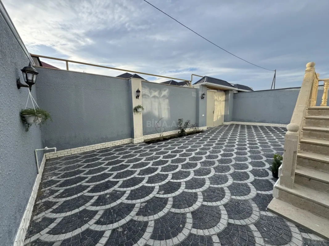 Satılır 4 otaqlı həyət evi 125 m²