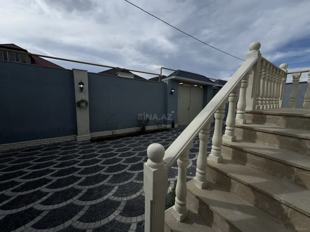 Satılır 4 otaqlı həyət evi 125 m²