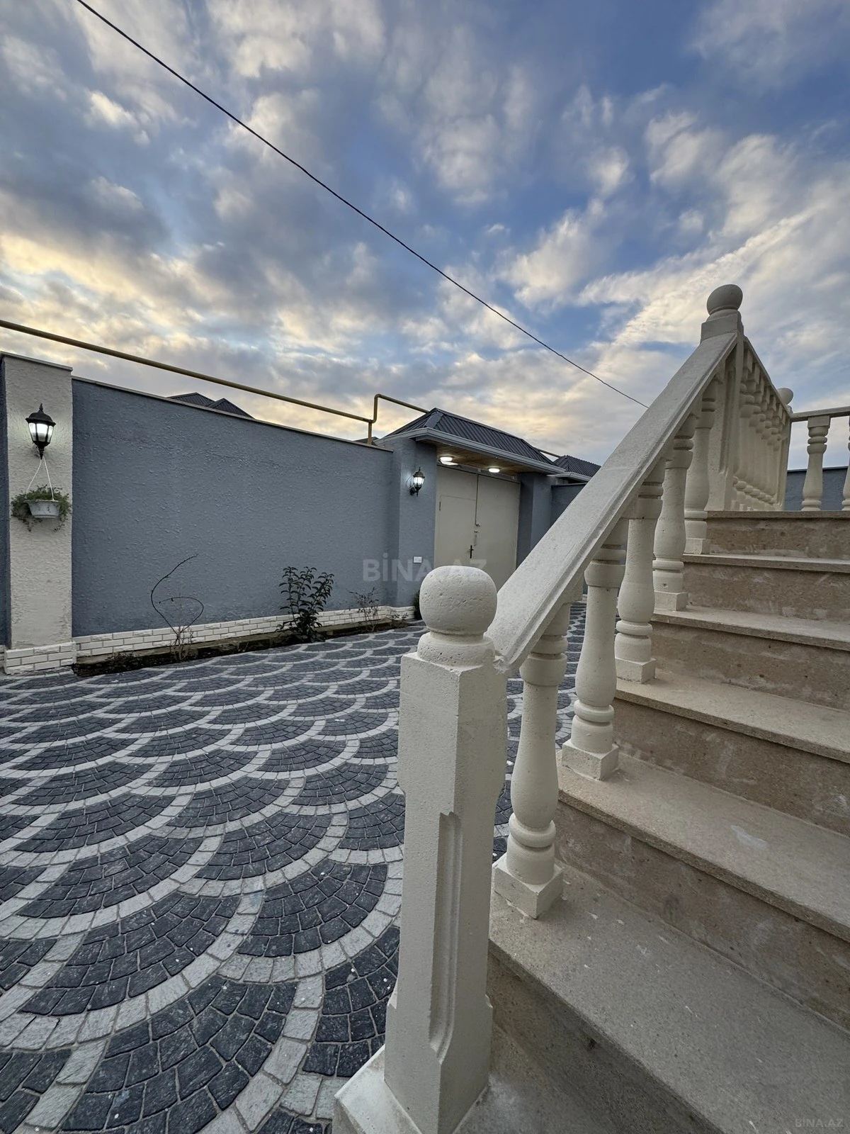 Satılır 4 otaqlı həyət evi 125 m²