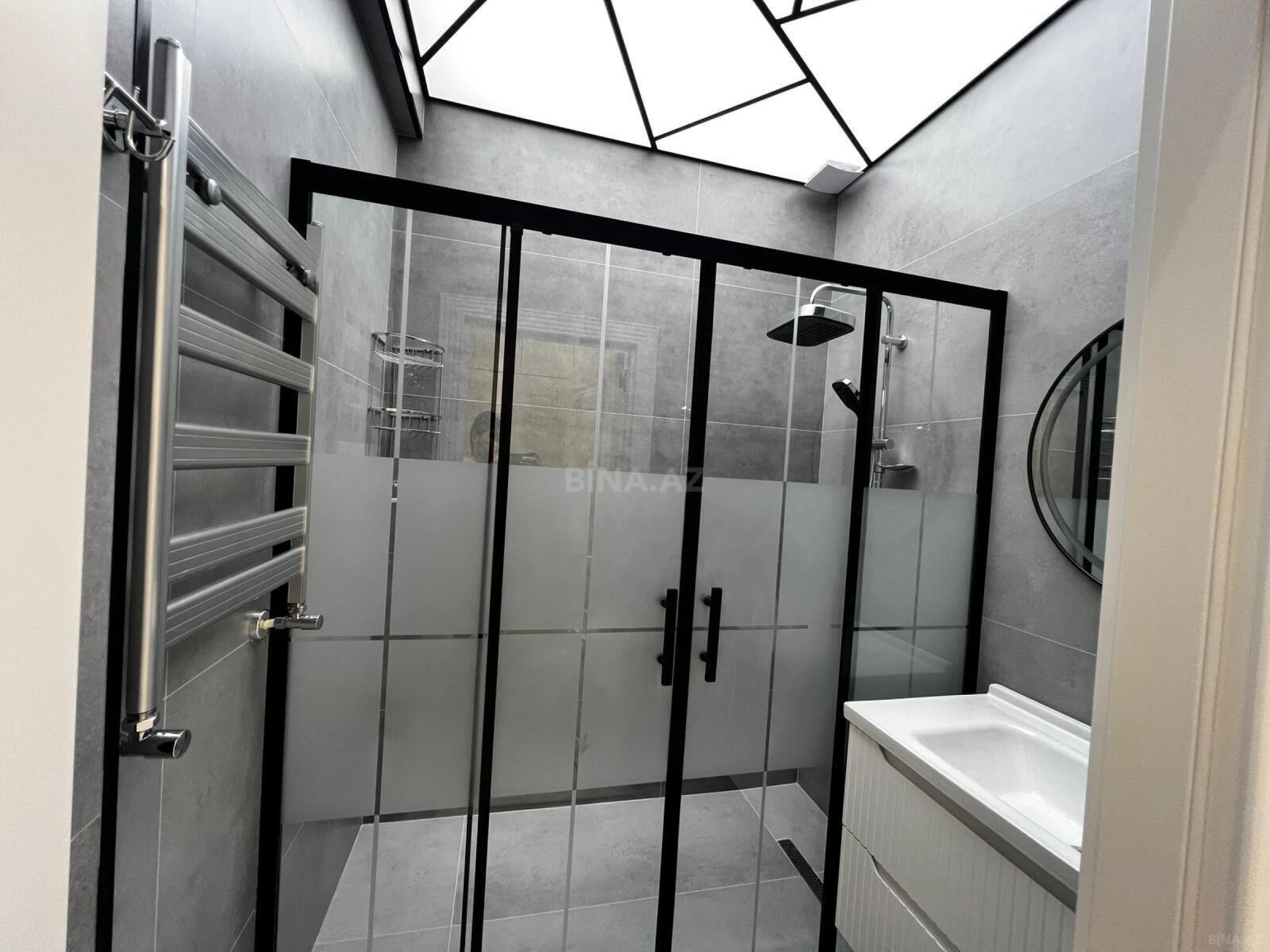 Satılır 3 otaqlı mənzil 105 m²