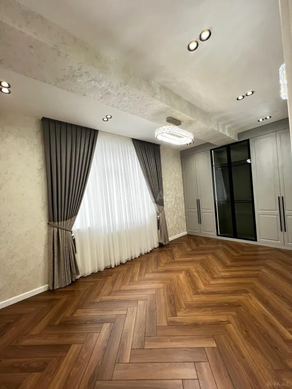 Satılır 3 otaqlı mənzil 105 m²