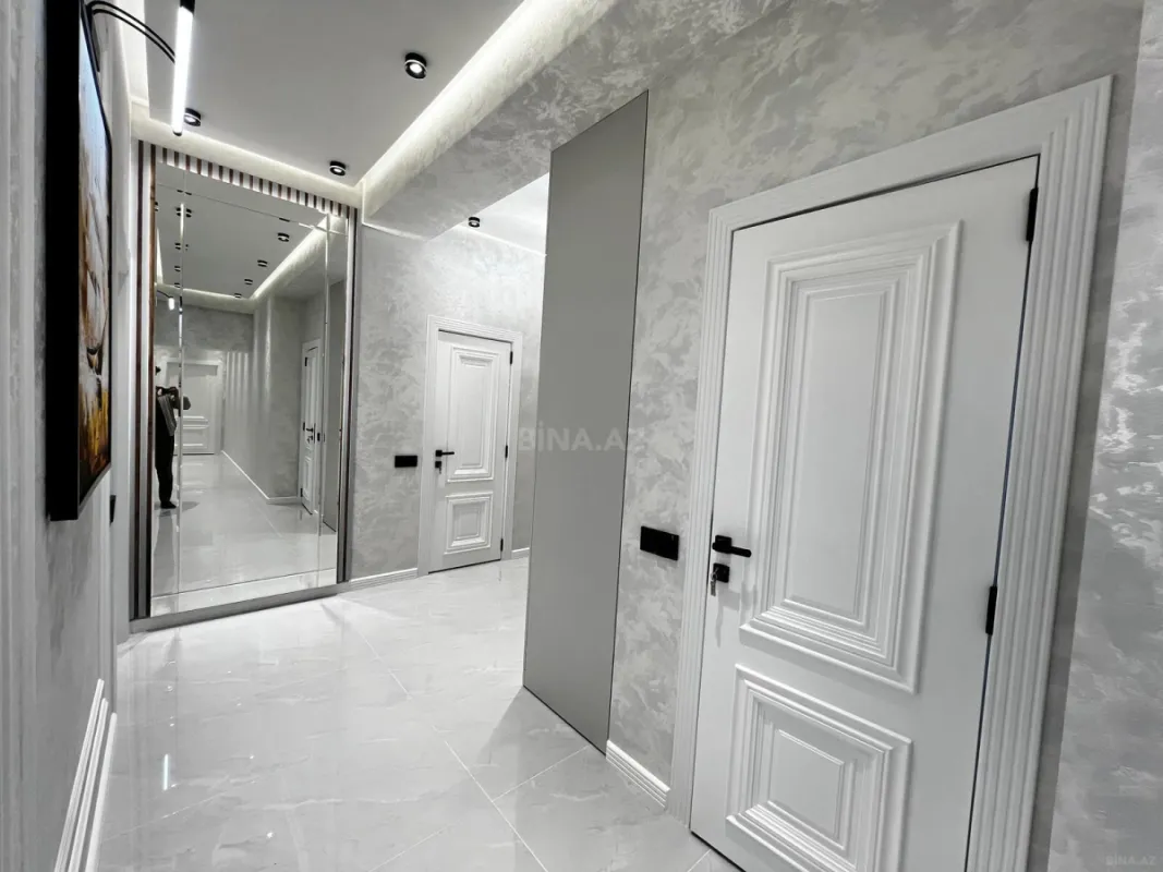 Satılır 3 otaqlı mənzil 105 m²