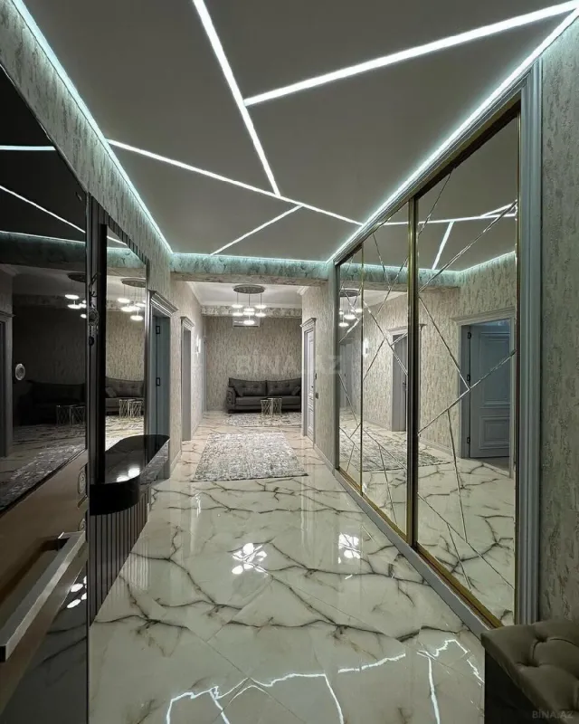 Kirayə verilir 4 otaqlı mənzil 185 m²