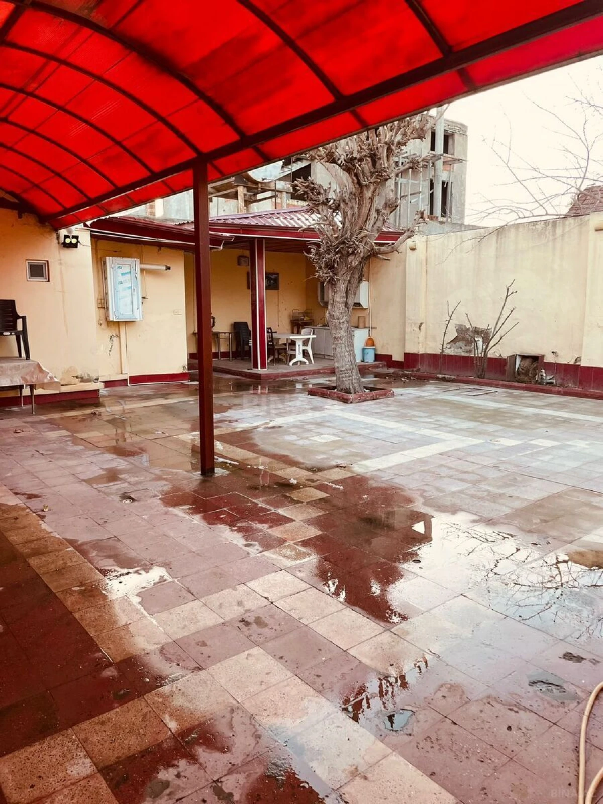 Satılır 5 otaqlı həyət evi 170 m²