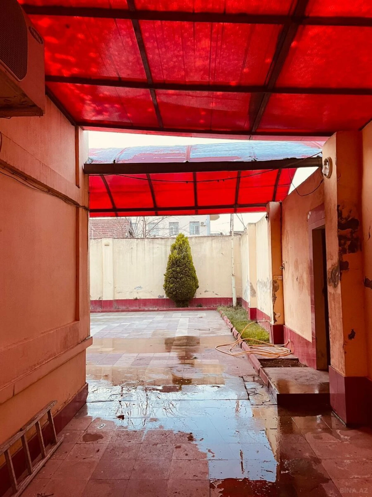 Satılır 5 otaqlı həyət evi 170 m²