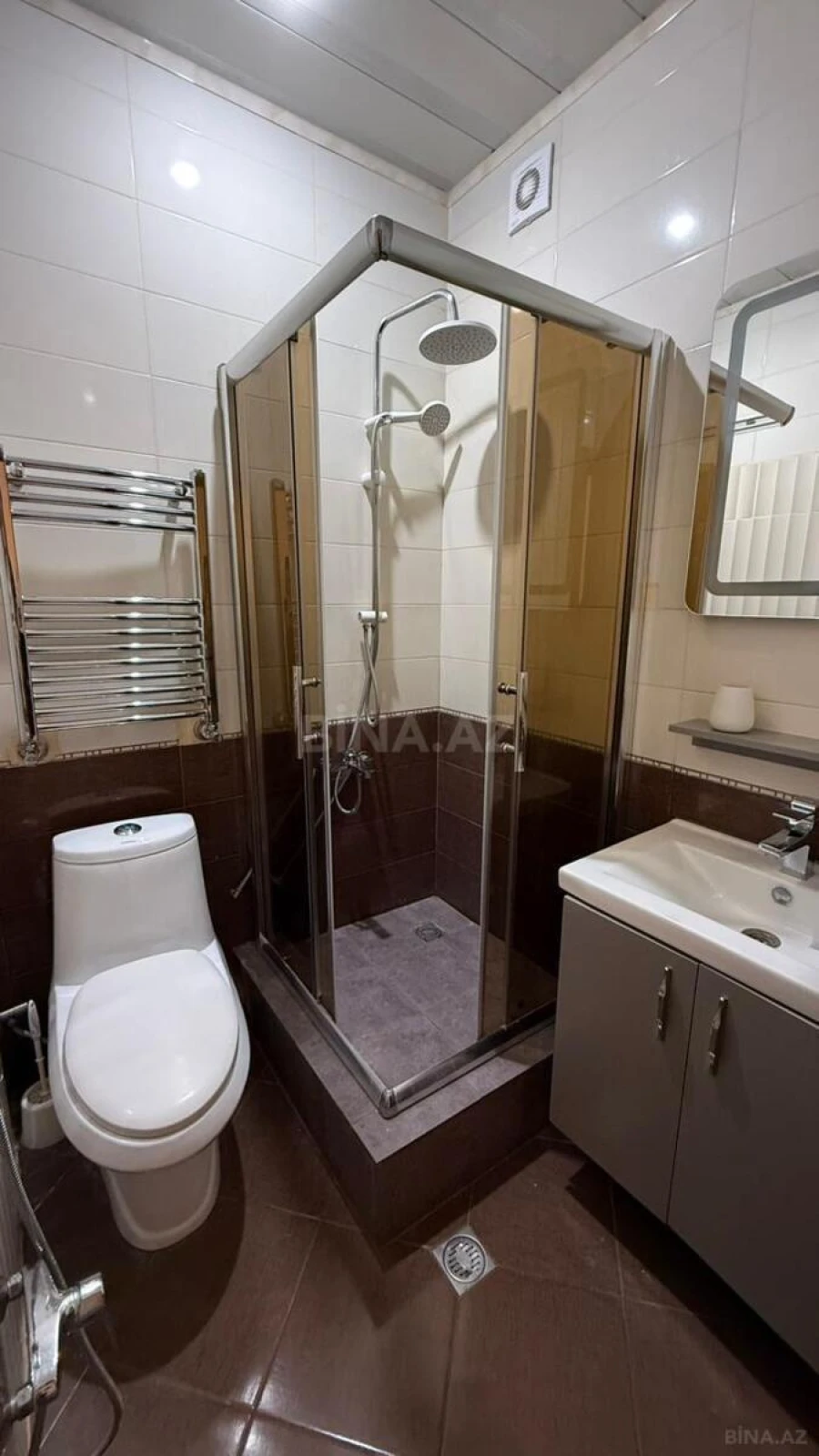 Kirayə verilir 2 otaqlı mənzil 60 m²