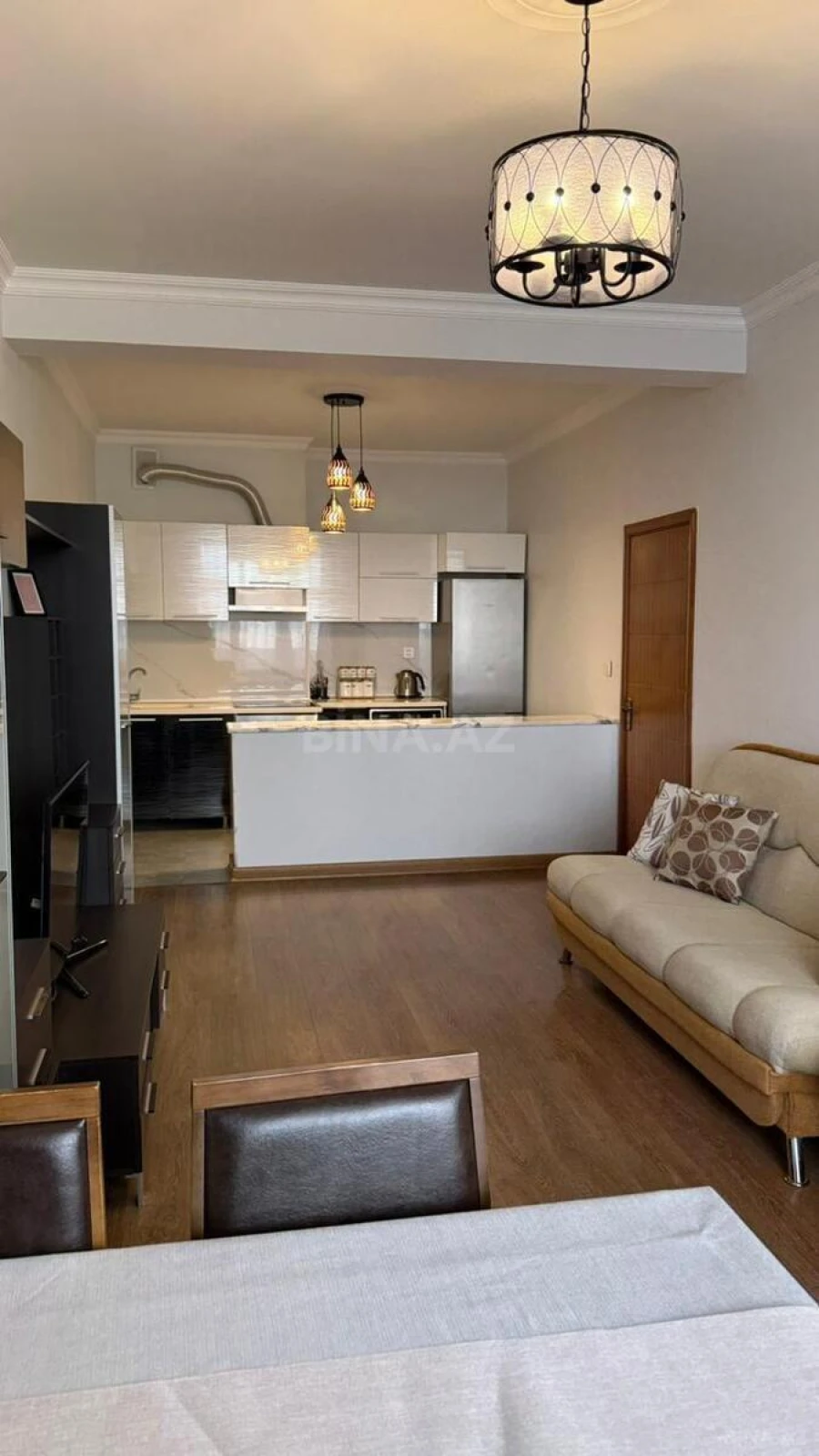 Kirayə verilir 2 otaqlı mənzil 60 m²